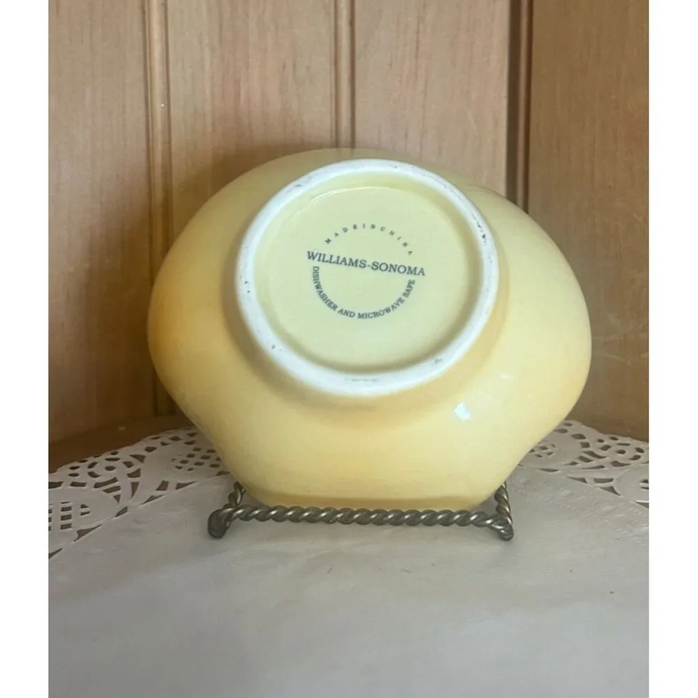 Set of 2 Williams Sonoma Tomato-Themed Ceramic Bowls Green Yellow Dips Appetizer